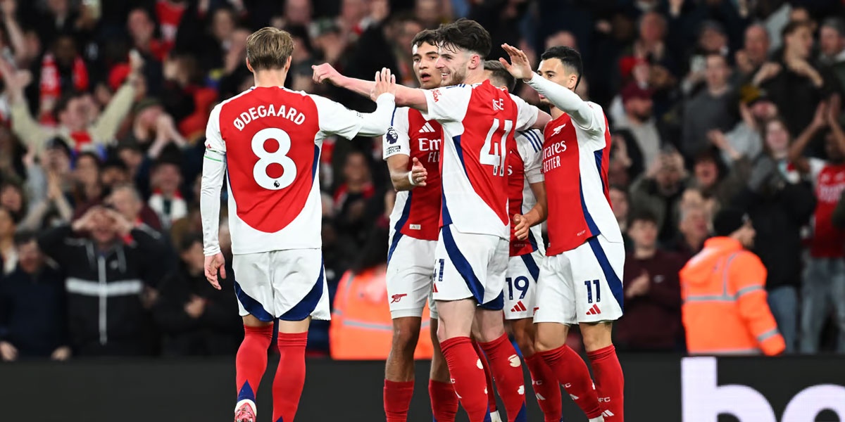 Arsenal, Pergeseran Posisi Atas 